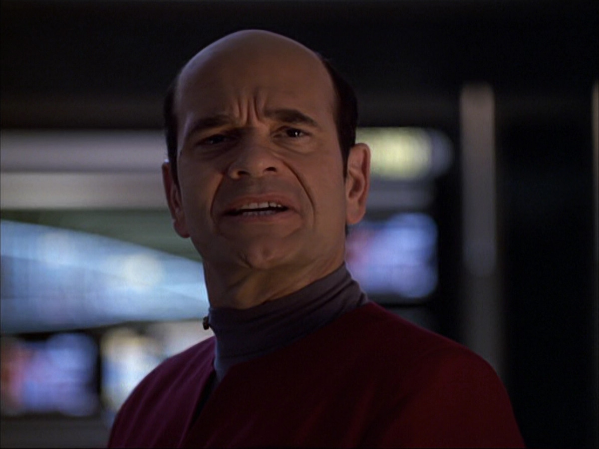 extant_StarTrek_VOY_6x04-TinkerTenorDoctorSpy_01516.jpg