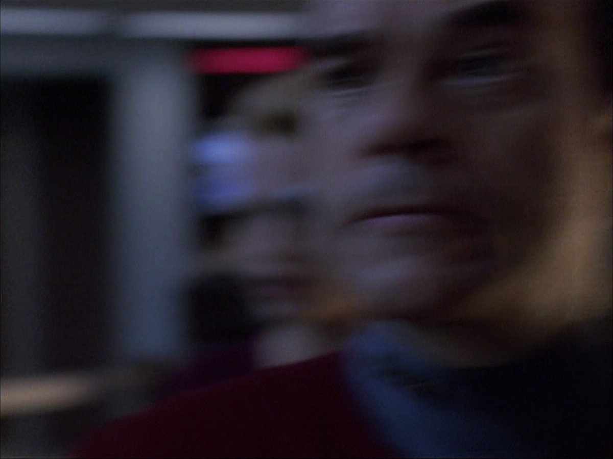 extant_StarTrek_VOY_6x04-TinkerTenorDoctorSpy_01530.jpg