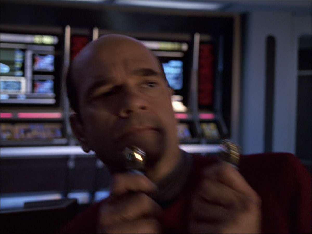 extant_StarTrek_VOY_6x04-TinkerTenorDoctorSpy_01542.jpg