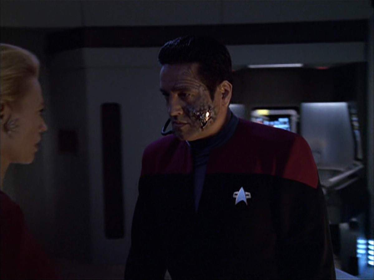 extant_StarTrek_VOY_6x04-TinkerTenorDoctorSpy_01543.jpg