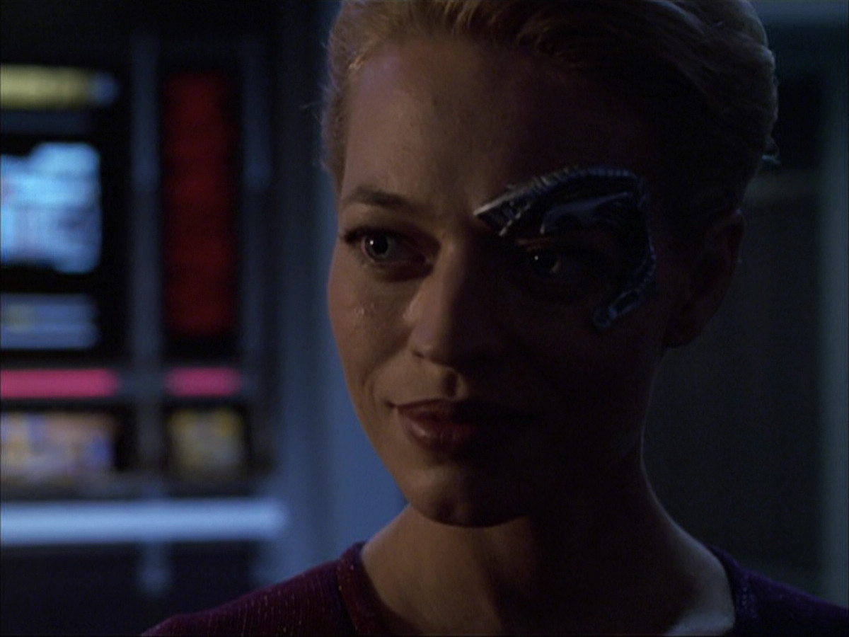 extant_StarTrek_VOY_6x04-TinkerTenorDoctorSpy_01559.jpg