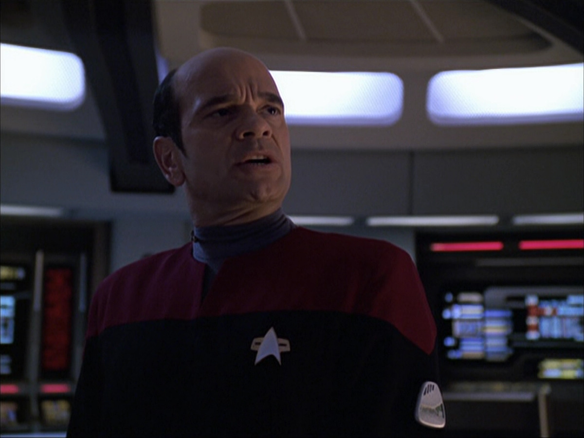 extant_StarTrek_VOY_6x04-TinkerTenorDoctorSpy_01561.jpg
