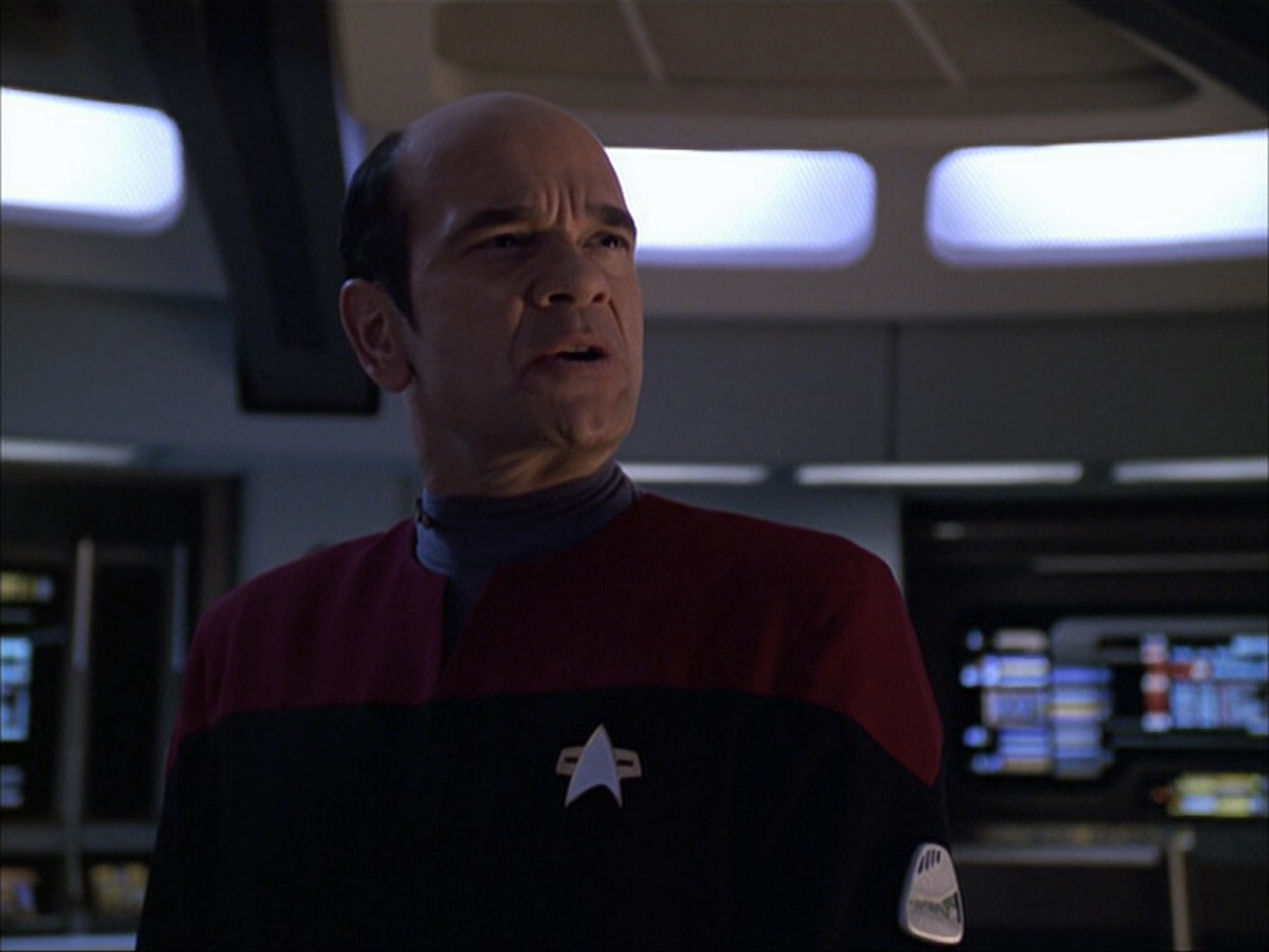 extant_StarTrek_VOY_6x04-TinkerTenorDoctorSpy_01566.jpg