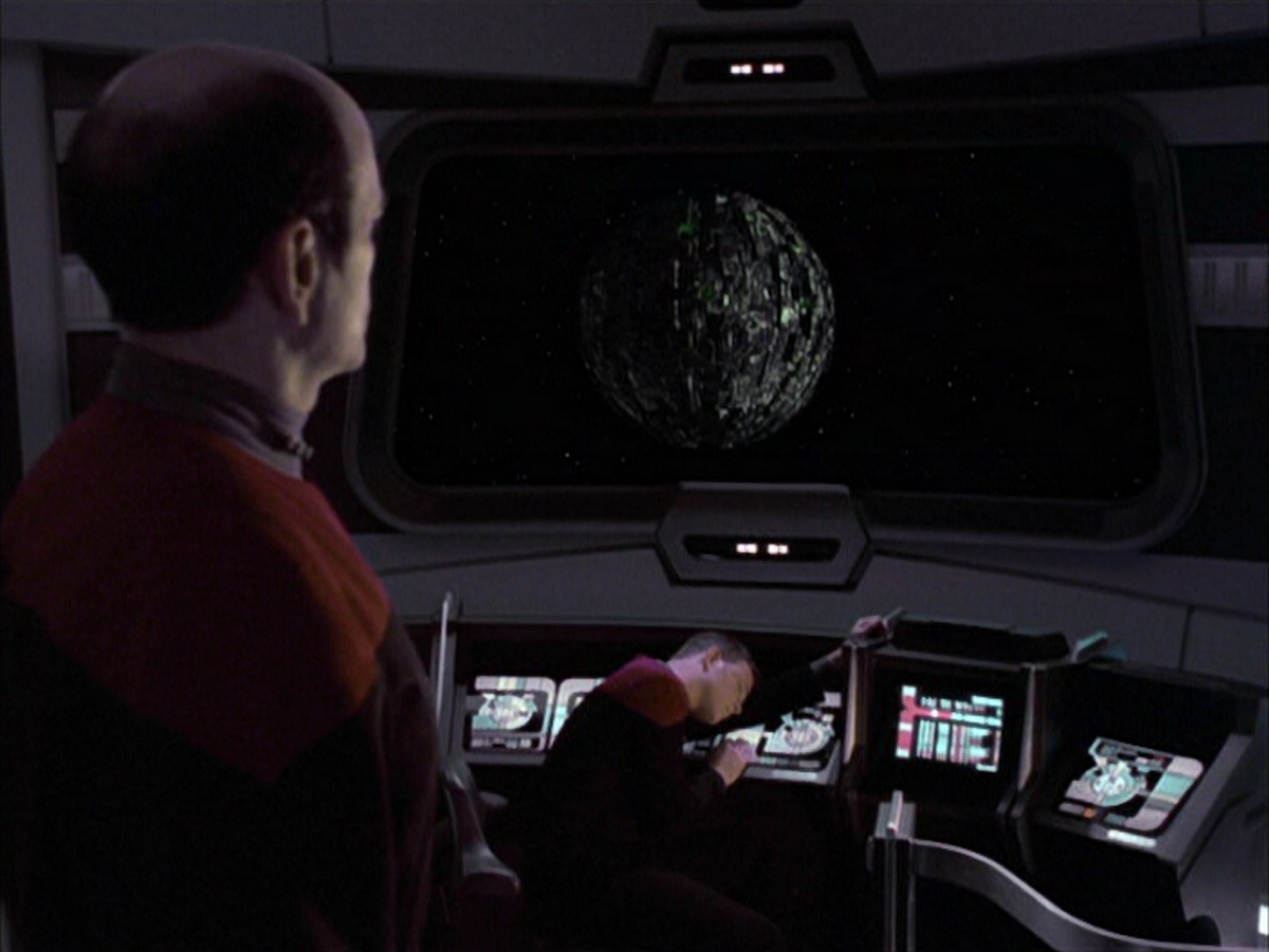 extant_StarTrek_VOY_6x04-TinkerTenorDoctorSpy_01574.jpg