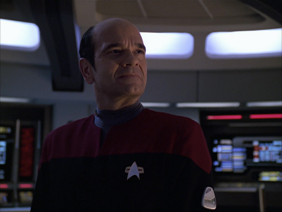 extant_StarTrek_VOY_6x04-TinkerTenorDoctorSpy_01584.jpg