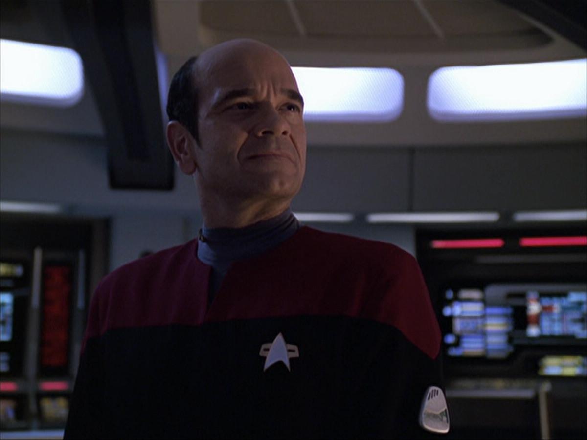 extant_StarTrek_VOY_6x04-TinkerTenorDoctorSpy_01585.jpg