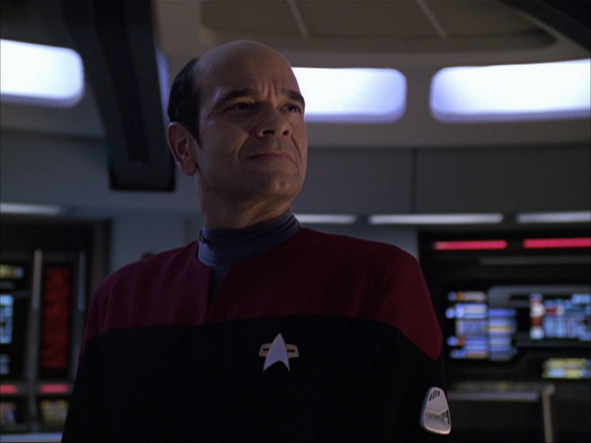 extant_StarTrek_VOY_6x04-TinkerTenorDoctorSpy_01587.jpg