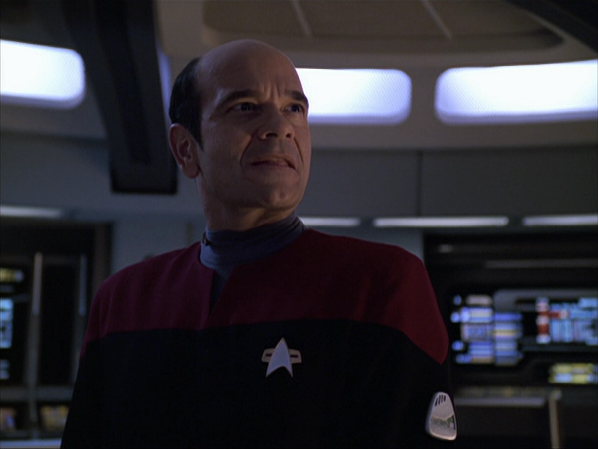 extant_StarTrek_VOY_6x04-TinkerTenorDoctorSpy_01589.jpg