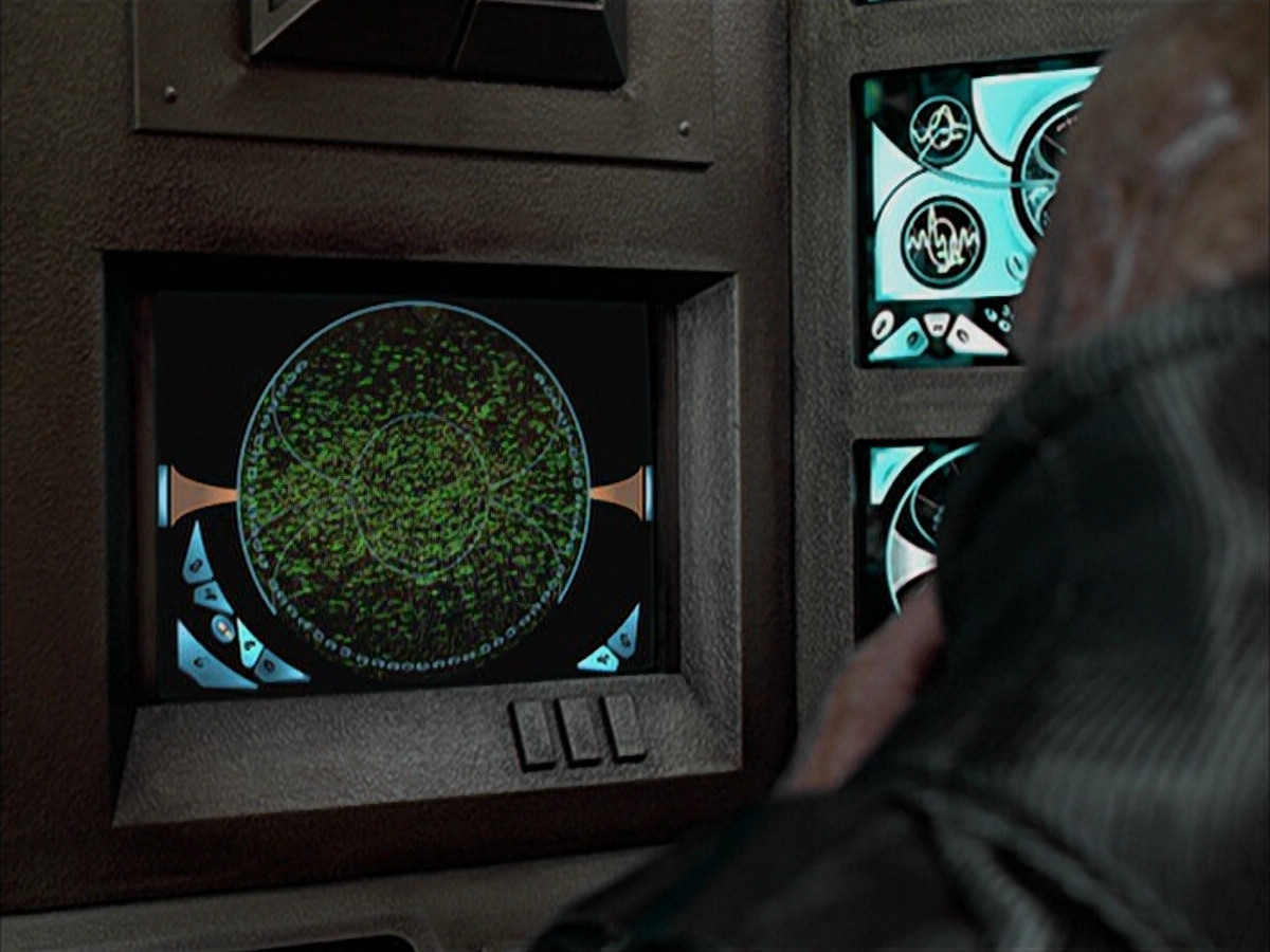 extant_StarTrek_VOY_6x04-TinkerTenorDoctorSpy_01604.jpg