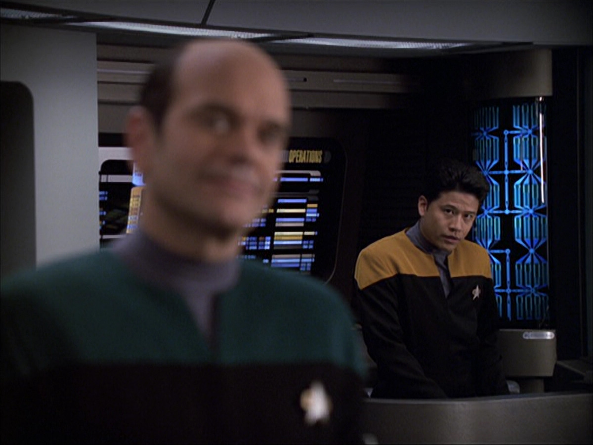 extant_StarTrek_VOY_6x04-TinkerTenorDoctorSpy_01611.jpg