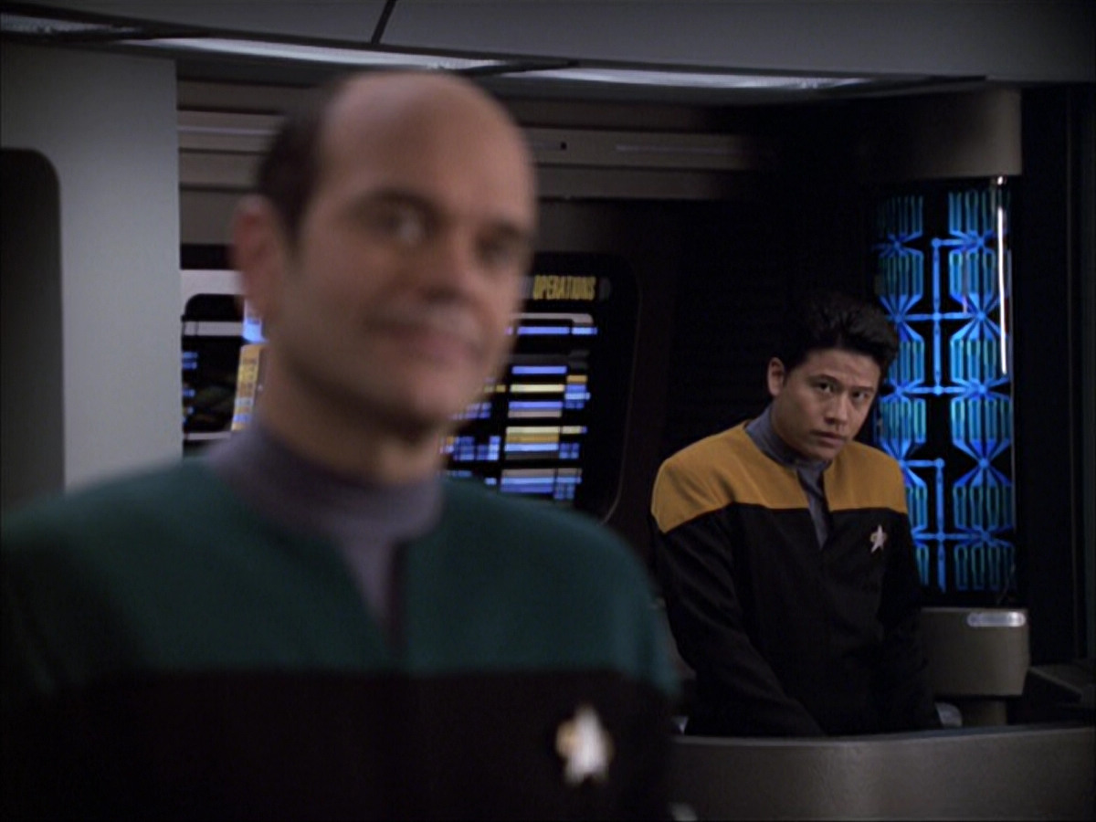 extant_StarTrek_VOY_6x04-TinkerTenorDoctorSpy_01612.jpg
