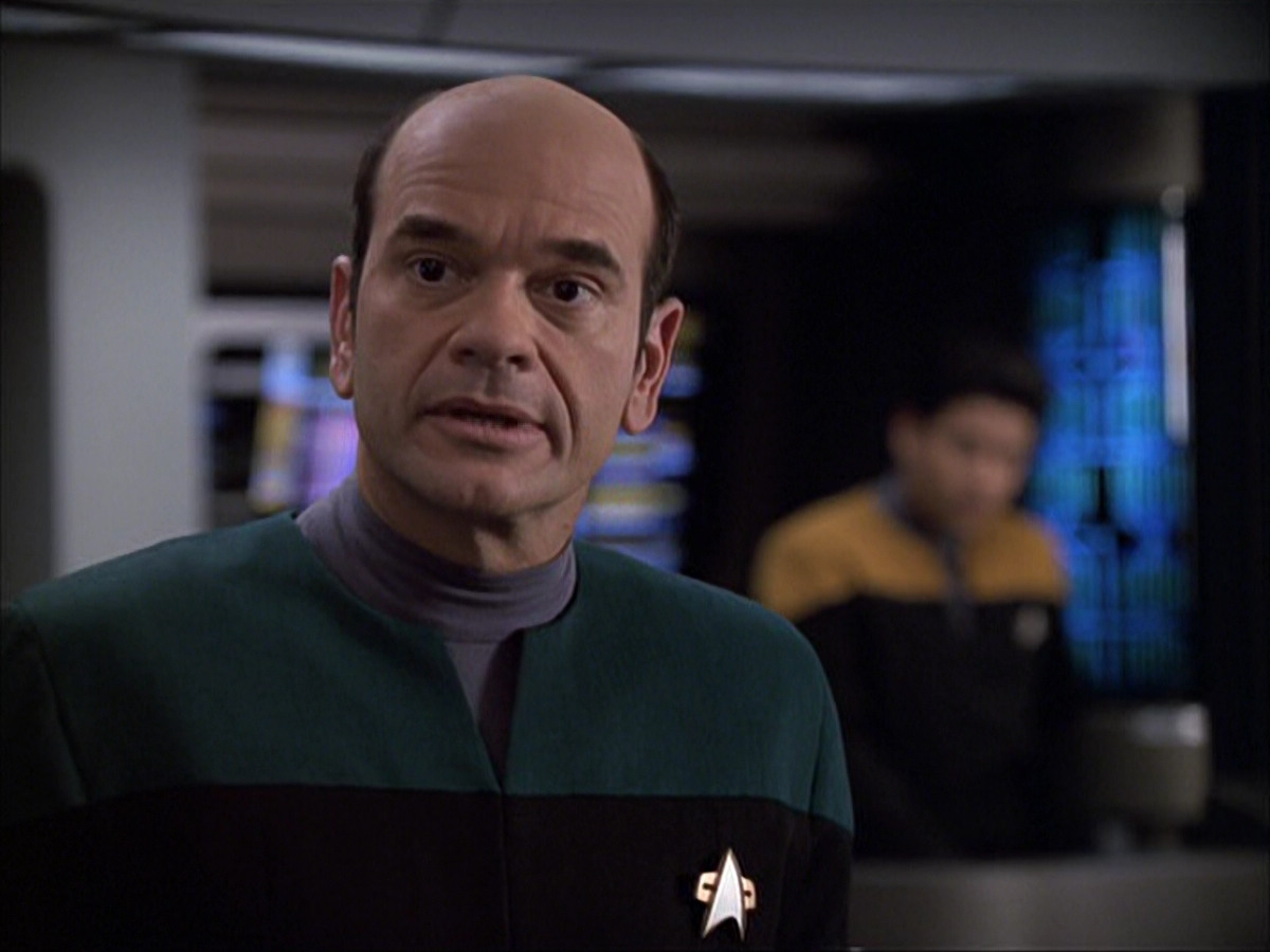 extant_StarTrek_VOY_6x04-TinkerTenorDoctorSpy_01615.jpg