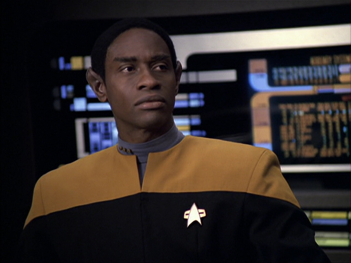 extant_StarTrek_VOY_6x04-TinkerTenorDoctorSpy_01618.jpg