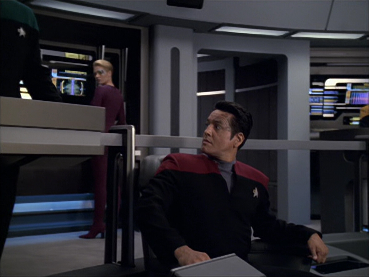 extant_StarTrek_VOY_6x04-TinkerTenorDoctorSpy_01628.jpg