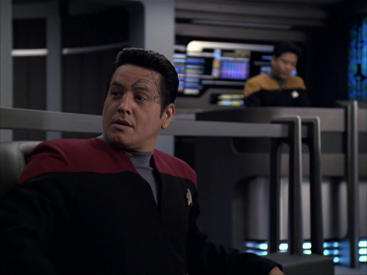 extant_StarTrek_VOY_6x04-TinkerTenorDoctorSpy_01634.jpg