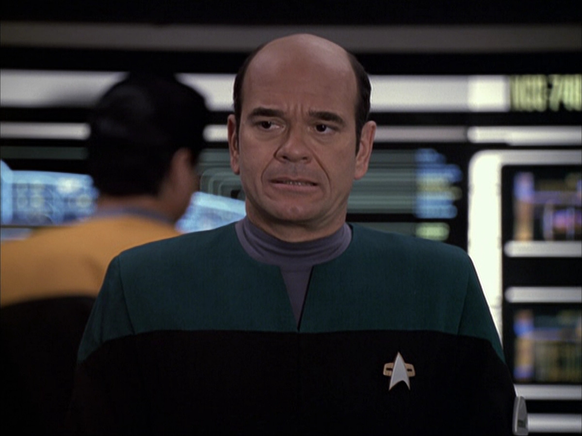 extant_StarTrek_VOY_6x04-TinkerTenorDoctorSpy_01638.jpg