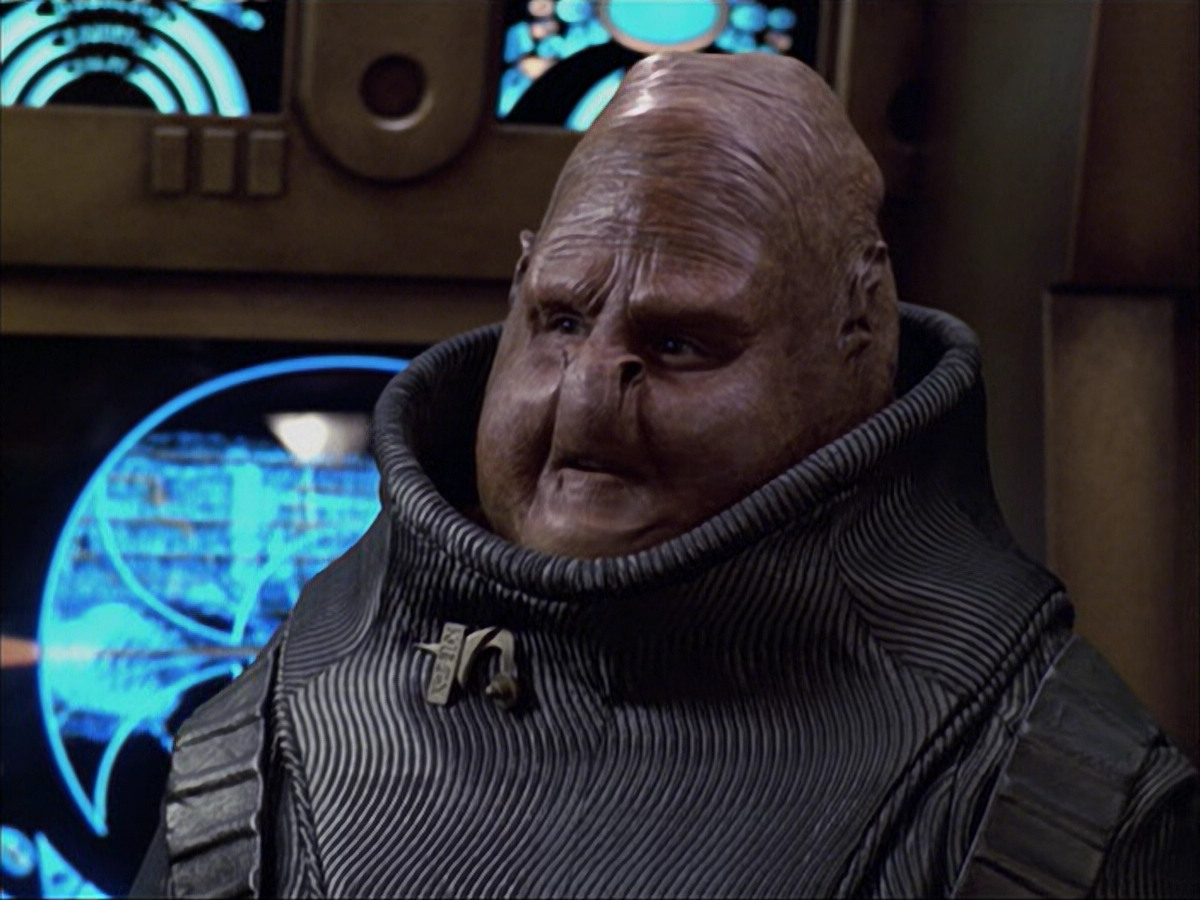 extant_StarTrek_VOY_6x04-TinkerTenorDoctorSpy_01701.jpg