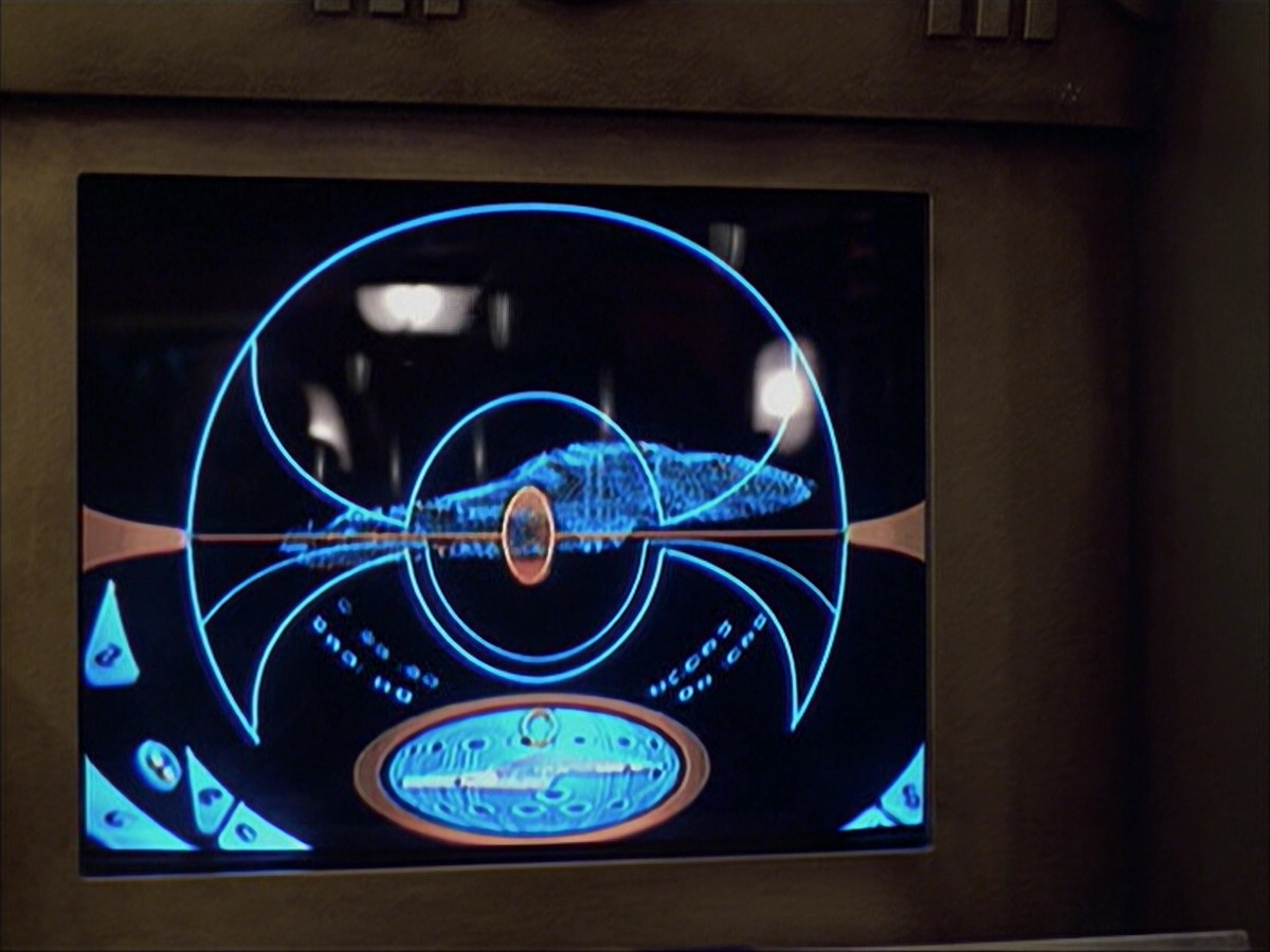 extant_StarTrek_VOY_6x04-TinkerTenorDoctorSpy_01755.jpg