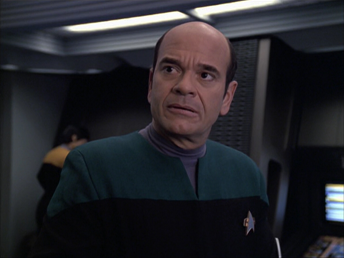 extant_StarTrek_VOY_6x04-TinkerTenorDoctorSpy_01821.jpg