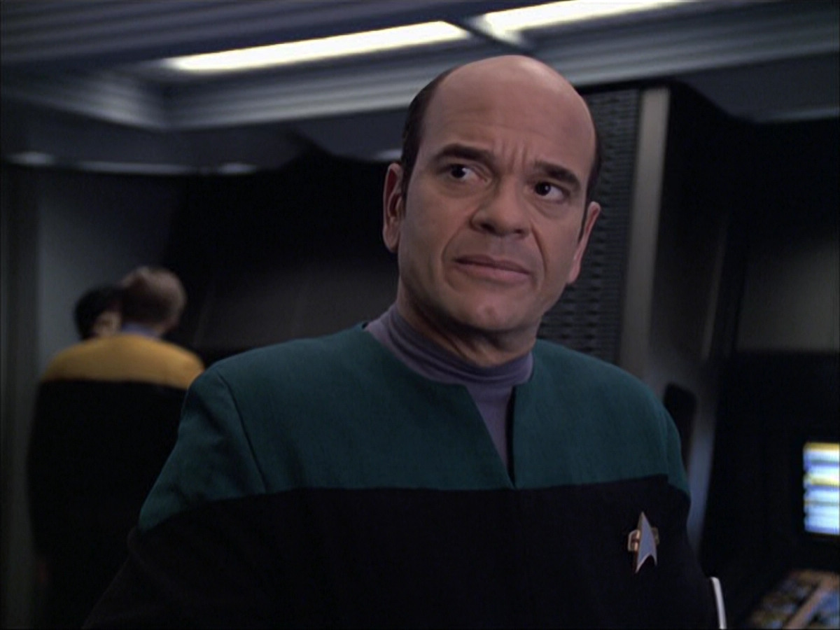 extant_StarTrek_VOY_6x04-TinkerTenorDoctorSpy_01833.jpg