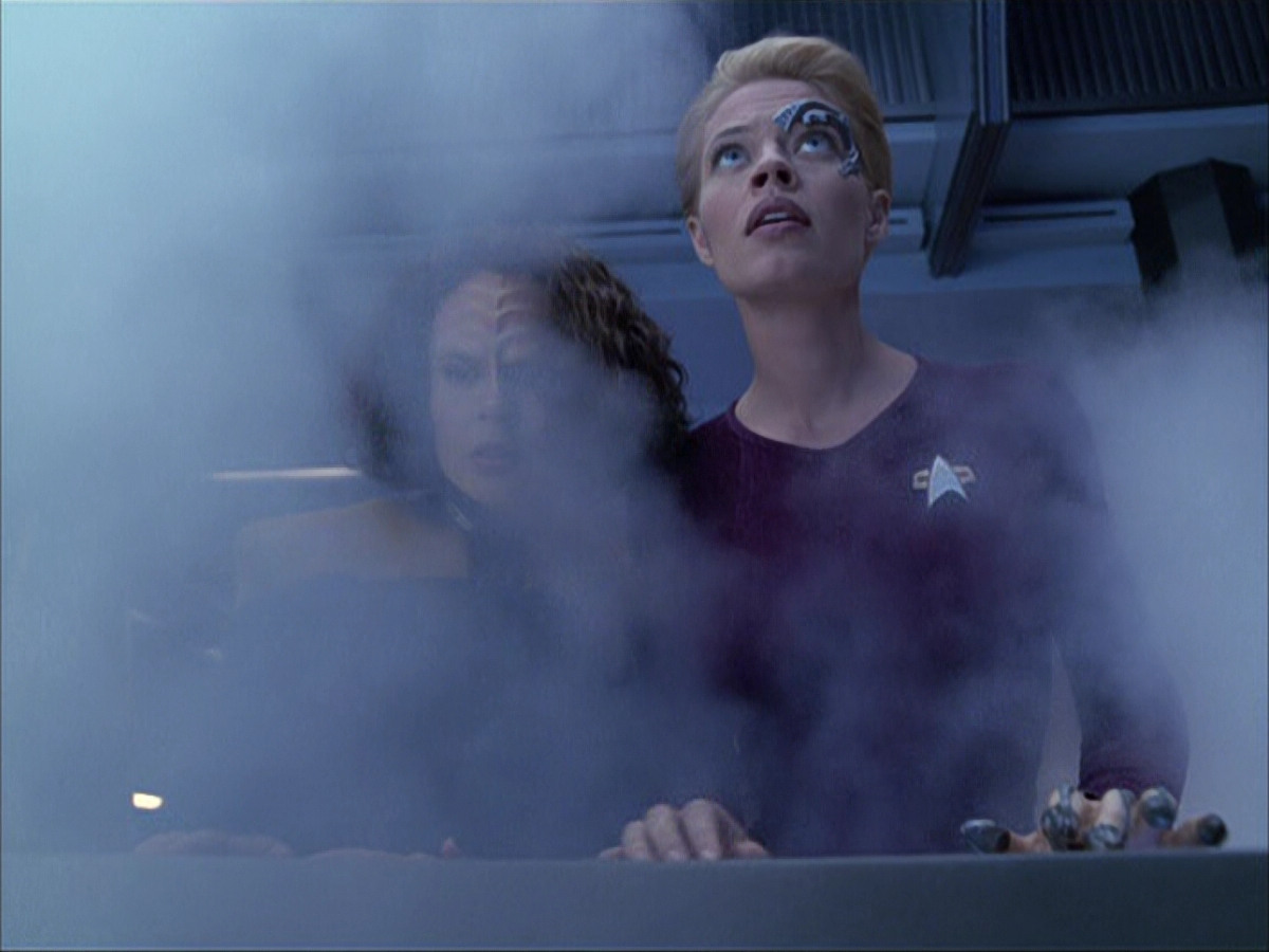 extant_StarTrek_VOY_6x04-TinkerTenorDoctorSpy_01890.jpg