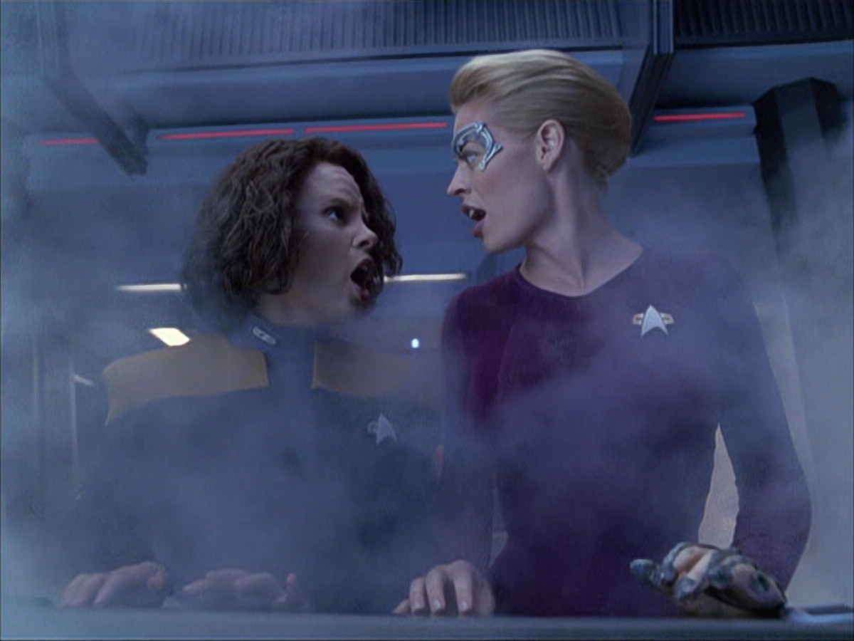 extant_StarTrek_VOY_6x04-TinkerTenorDoctorSpy_01905.jpg