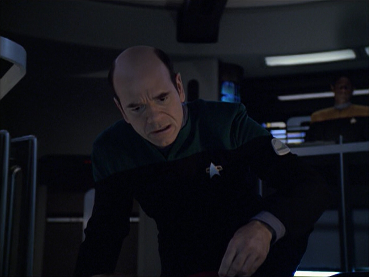 extant_StarTrek_VOY_6x04-TinkerTenorDoctorSpy_02087.jpg