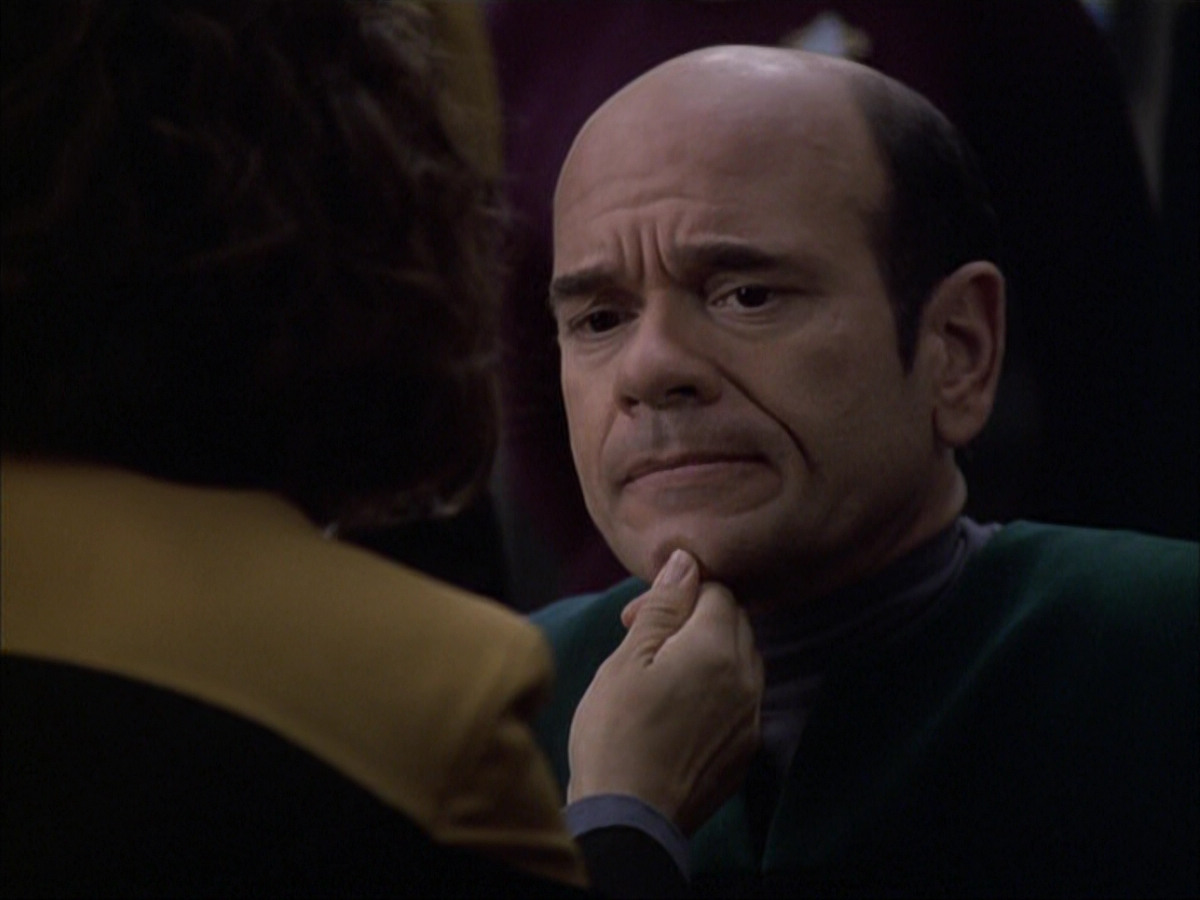 extant_StarTrek_VOY_6x04-TinkerTenorDoctorSpy_02182.jpg