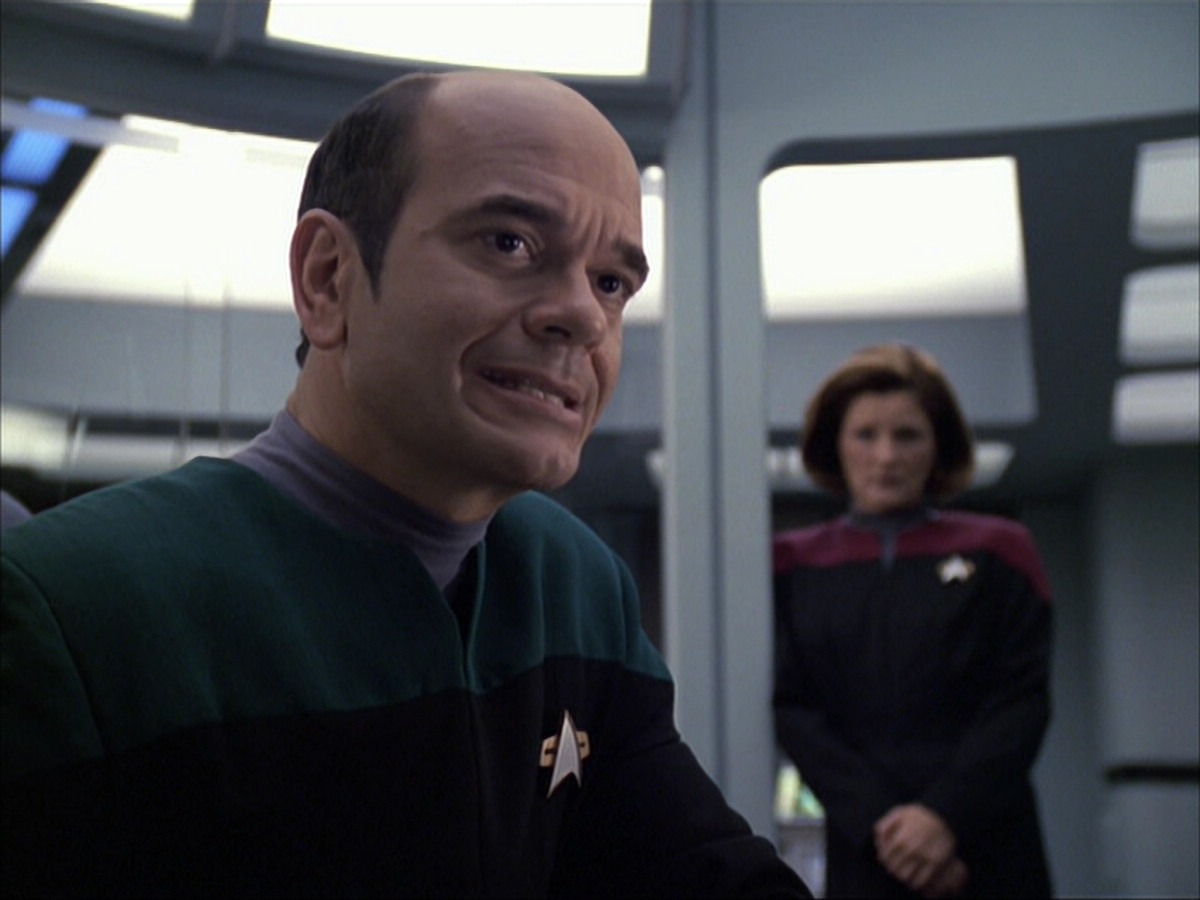 extant_StarTrek_VOY_6x04-TinkerTenorDoctorSpy_02406.jpg