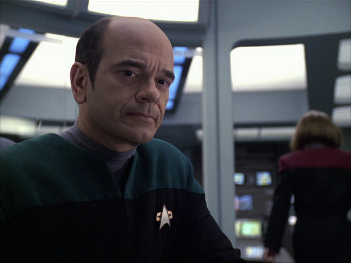 extant_StarTrek_VOY_6x04-TinkerTenorDoctorSpy_02469.jpg