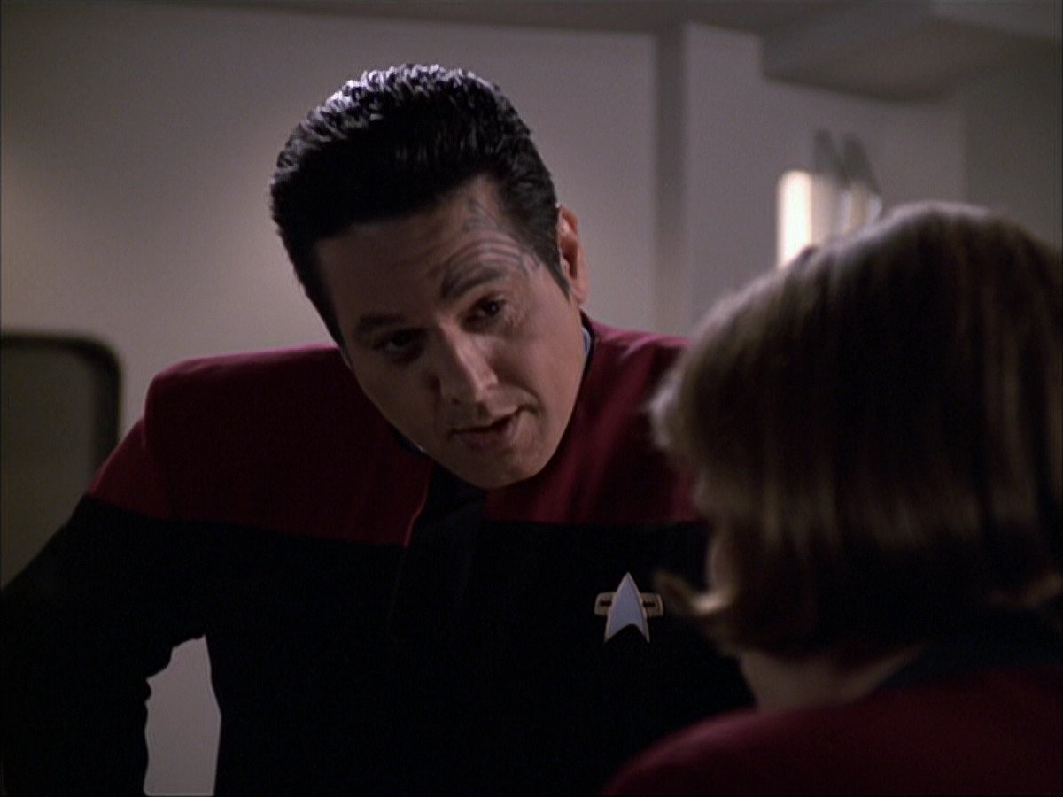 extant_StarTrek_VOY_6x04-TinkerTenorDoctorSpy_02486.jpg