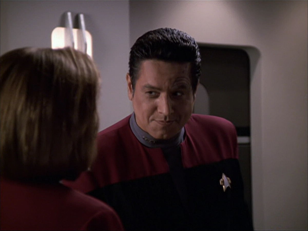 extant_StarTrek_VOY_6x04-TinkerTenorDoctorSpy_02534.jpg