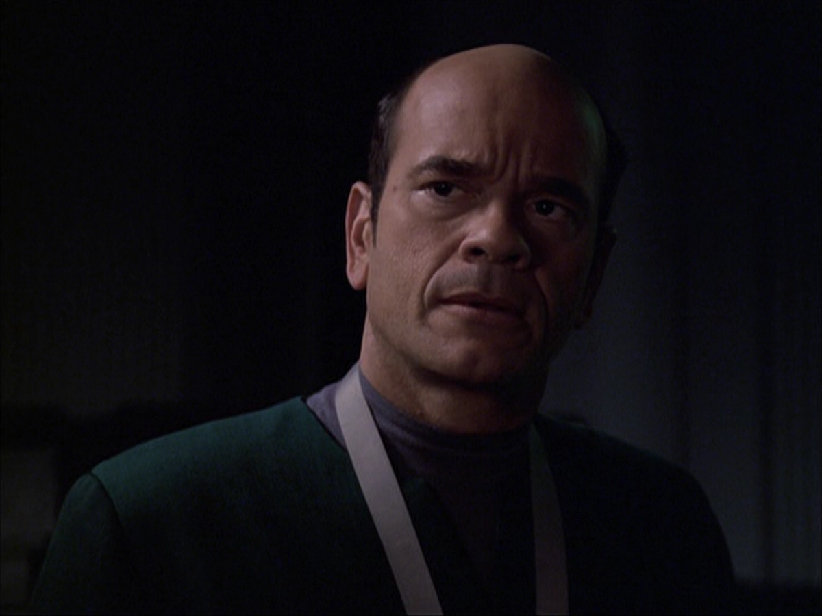 extant_StarTrek_VOY_6x04-TinkerTenorDoctorSpy_02696.jpg
