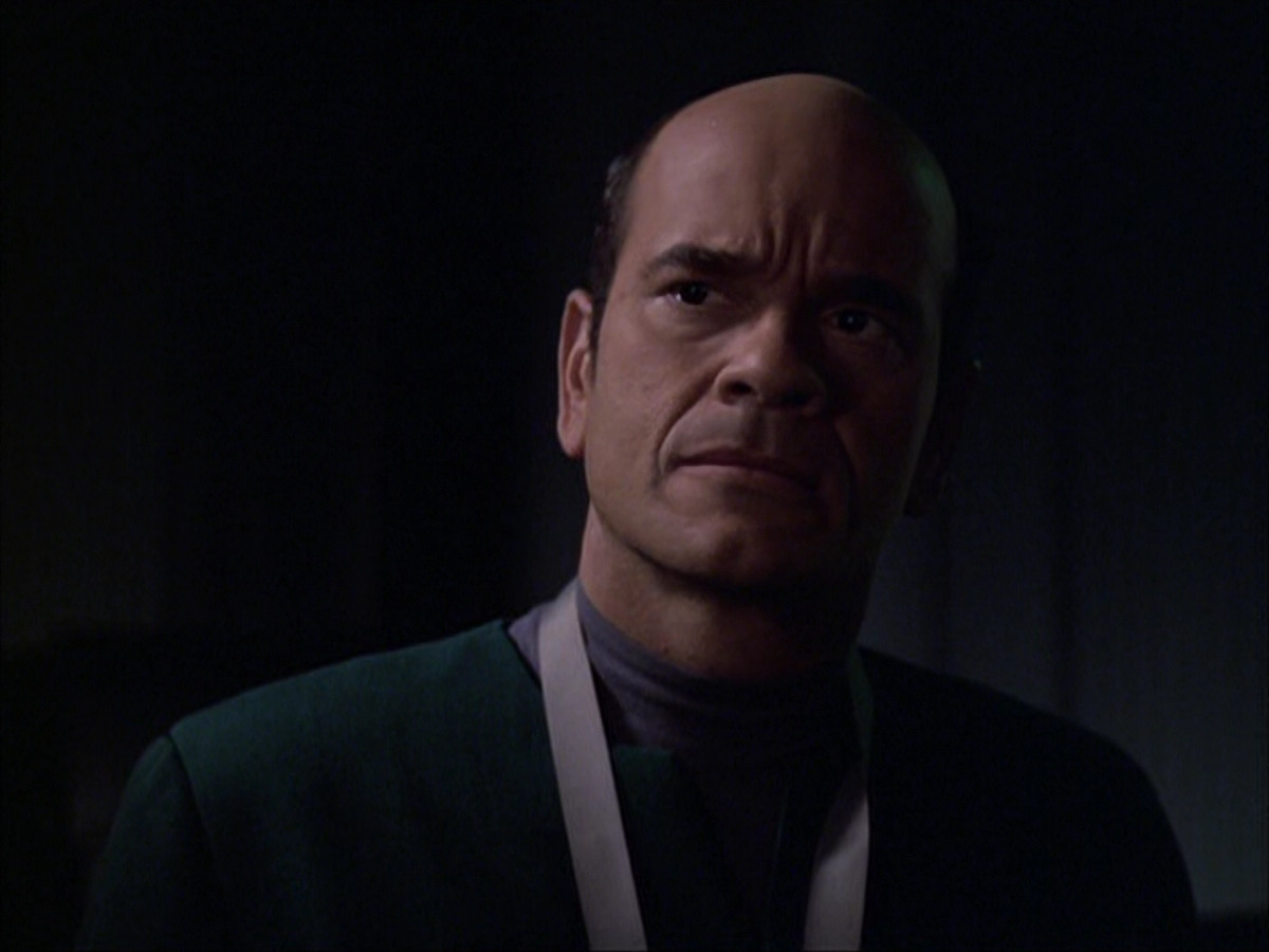 extant_StarTrek_VOY_6x04-TinkerTenorDoctorSpy_02741.jpg