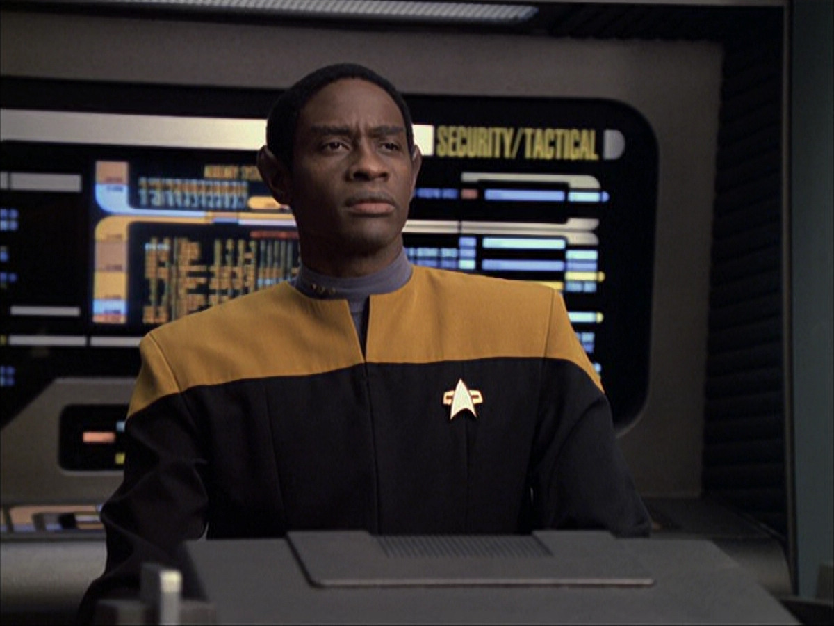 extant_StarTrek_VOY_6x04-TinkerTenorDoctorSpy_02896.jpg