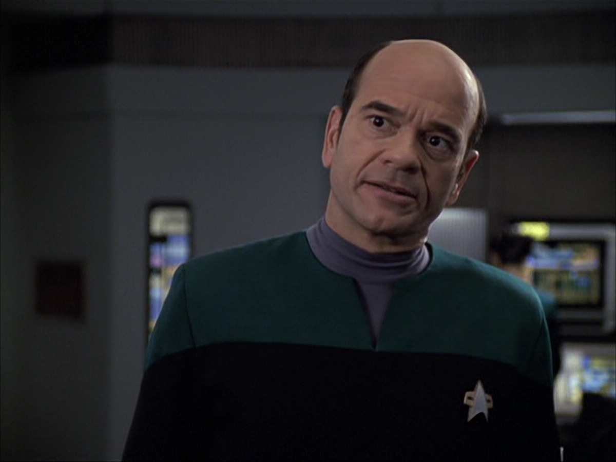 extant_StarTrek_VOY_6x04-TinkerTenorDoctorSpy_02904.jpg