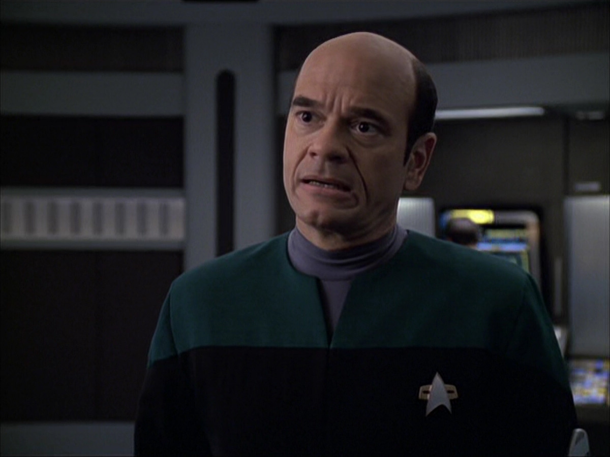 extant_StarTrek_VOY_6x04-TinkerTenorDoctorSpy_02943.jpg