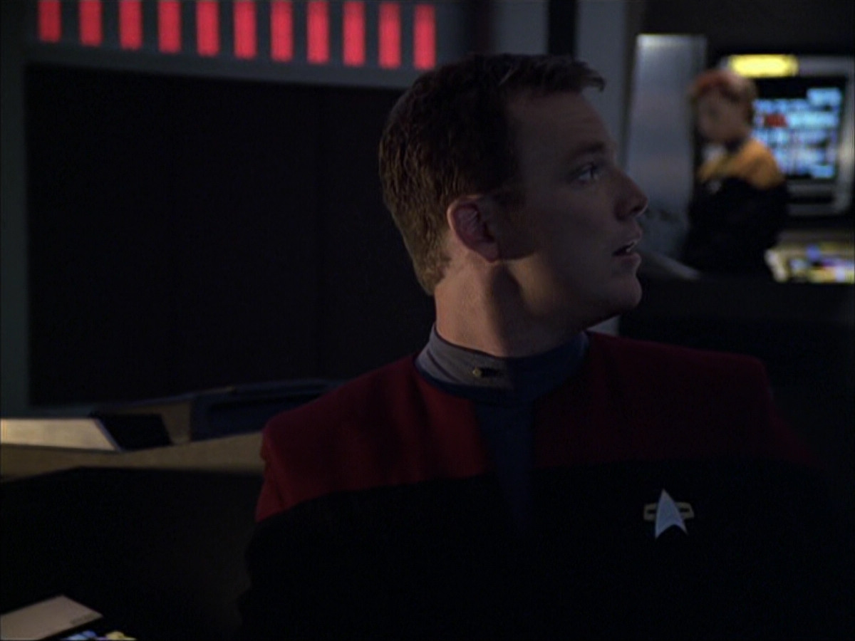 extant_StarTrek_VOY_6x04-TinkerTenorDoctorSpy_03094.jpg