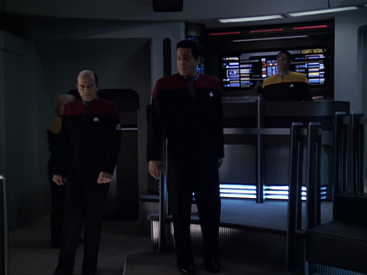 extant_StarTrek_VOY_6x04-TinkerTenorDoctorSpy_03110.jpg