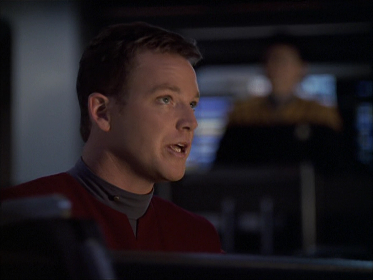 extant_StarTrek_VOY_6x04-TinkerTenorDoctorSpy_03128.jpg