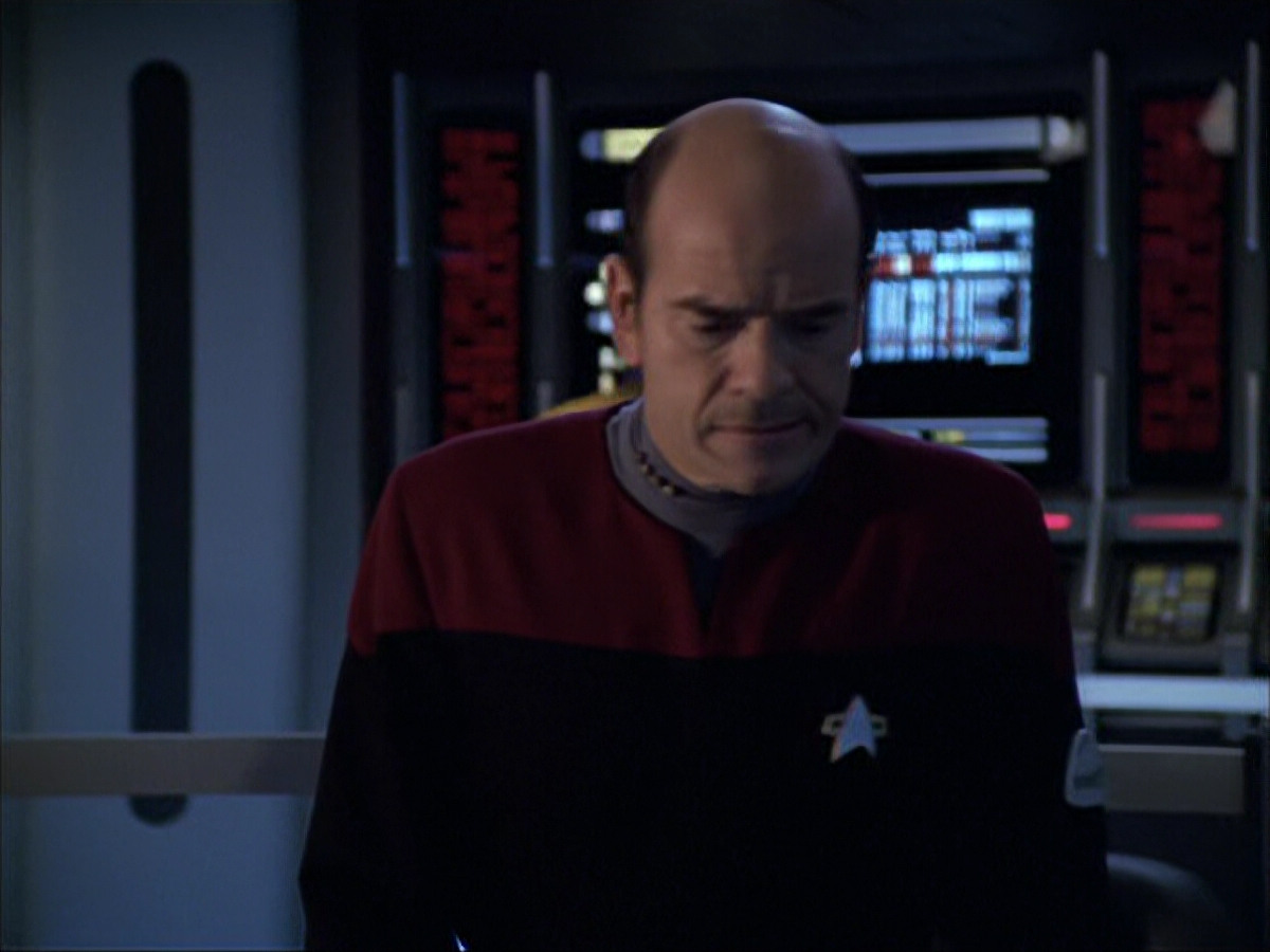 extant_StarTrek_VOY_6x04-TinkerTenorDoctorSpy_03139.jpg