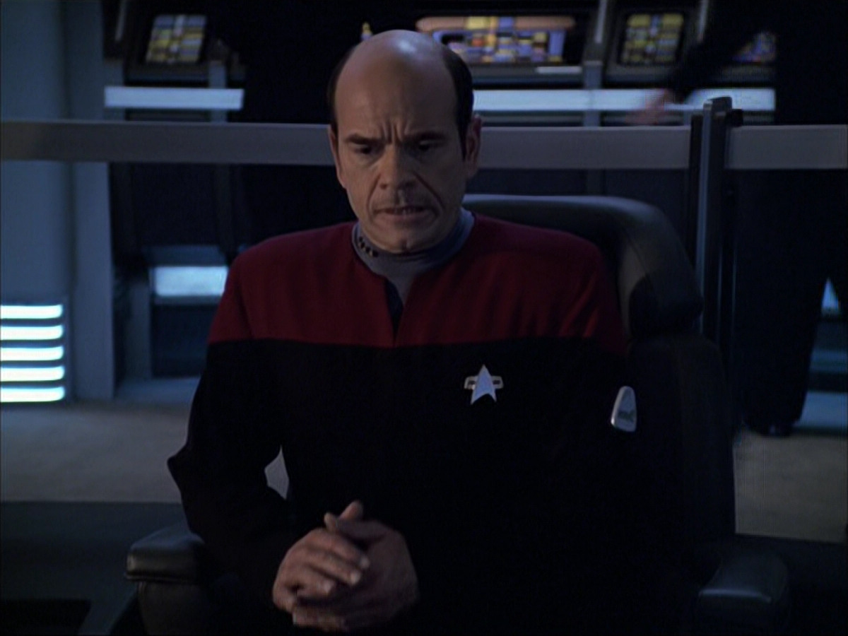 extant_StarTrek_VOY_6x04-TinkerTenorDoctorSpy_03142.jpg