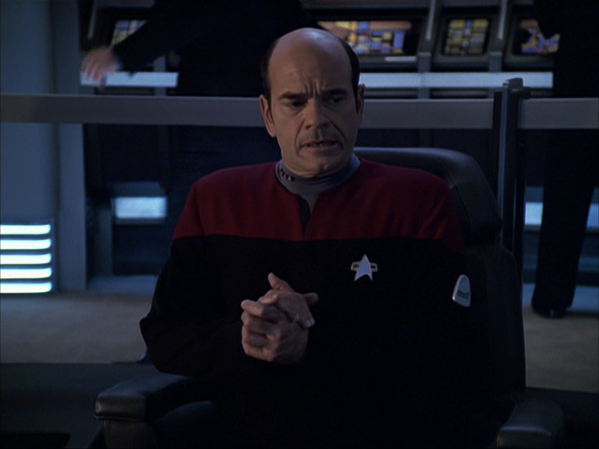 extant_StarTrek_VOY_6x04-TinkerTenorDoctorSpy_03143.jpg