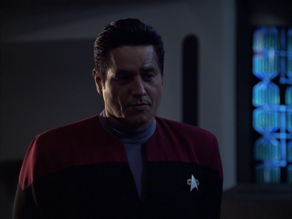 extant_StarTrek_VOY_6x04-TinkerTenorDoctorSpy_03169.jpg