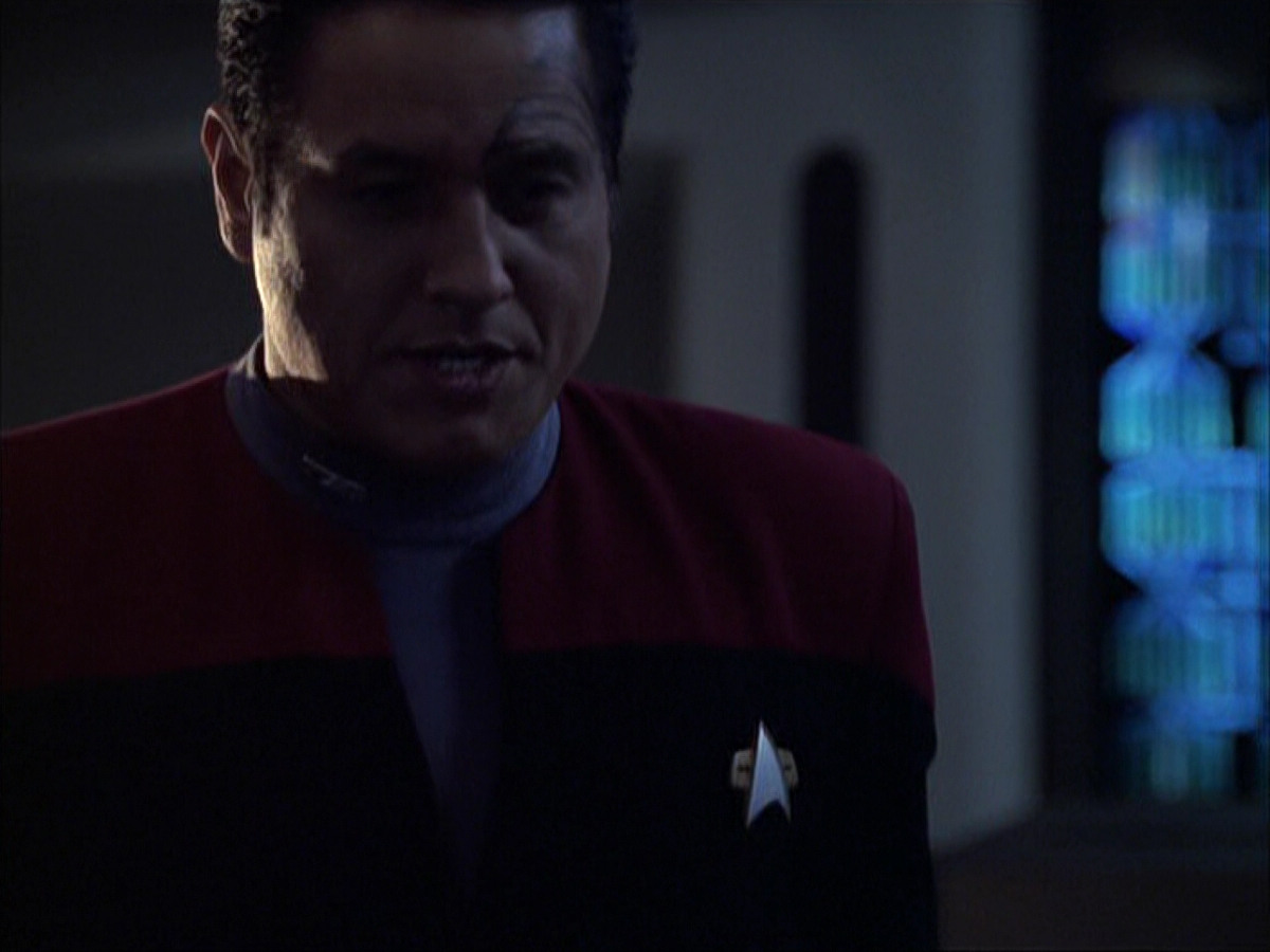 extant_StarTrek_VOY_6x04-TinkerTenorDoctorSpy_03171.jpg