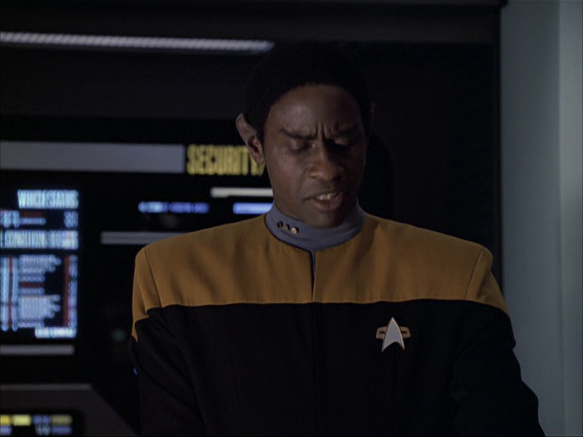 extant_StarTrek_VOY_6x04-TinkerTenorDoctorSpy_03199.jpg