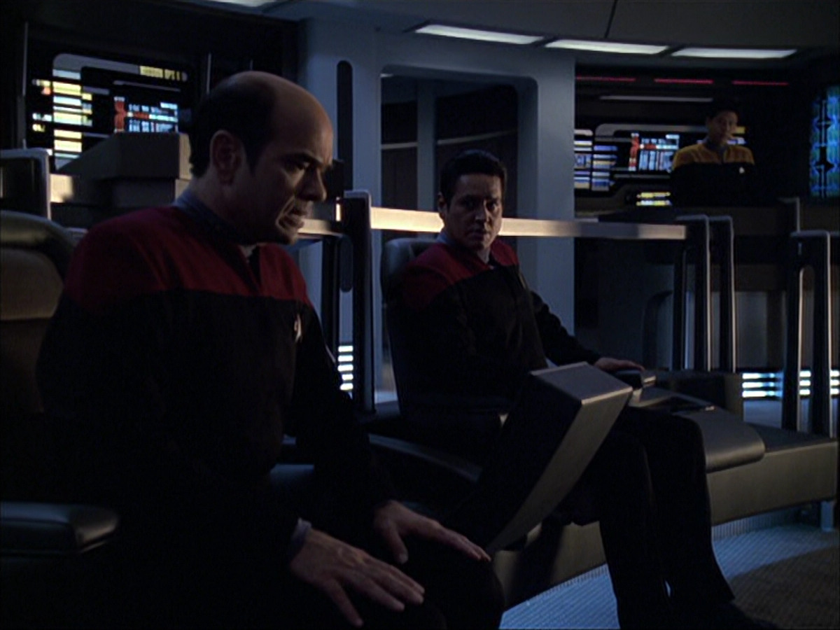 extant_StarTrek_VOY_6x04-TinkerTenorDoctorSpy_03209.jpg