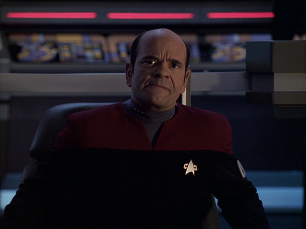 extant_StarTrek_VOY_6x04-TinkerTenorDoctorSpy_03311.jpg