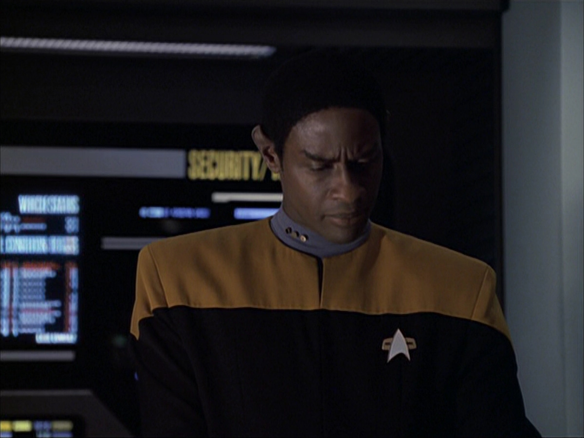 extant_StarTrek_VOY_6x04-TinkerTenorDoctorSpy_03322.jpg