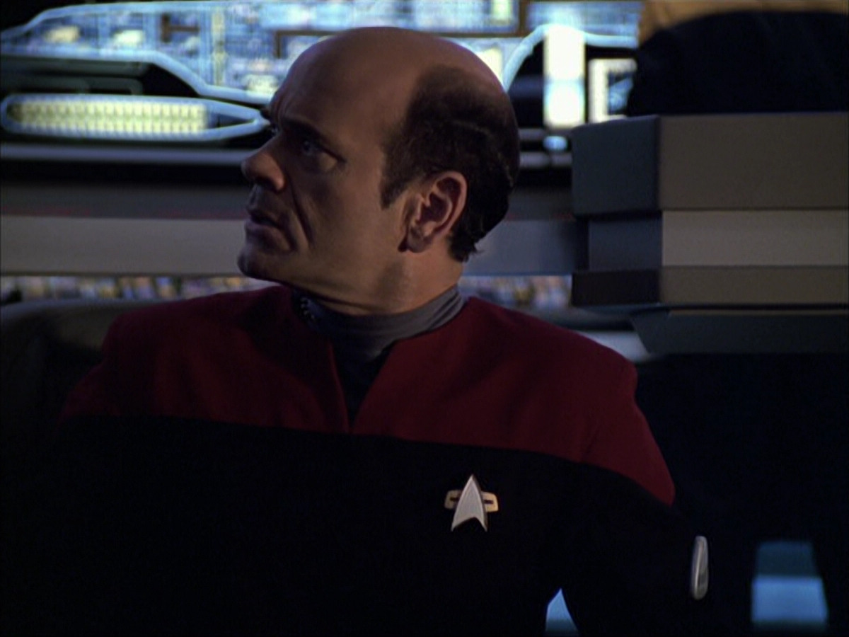 extant_StarTrek_VOY_6x04-TinkerTenorDoctorSpy_03328.jpg